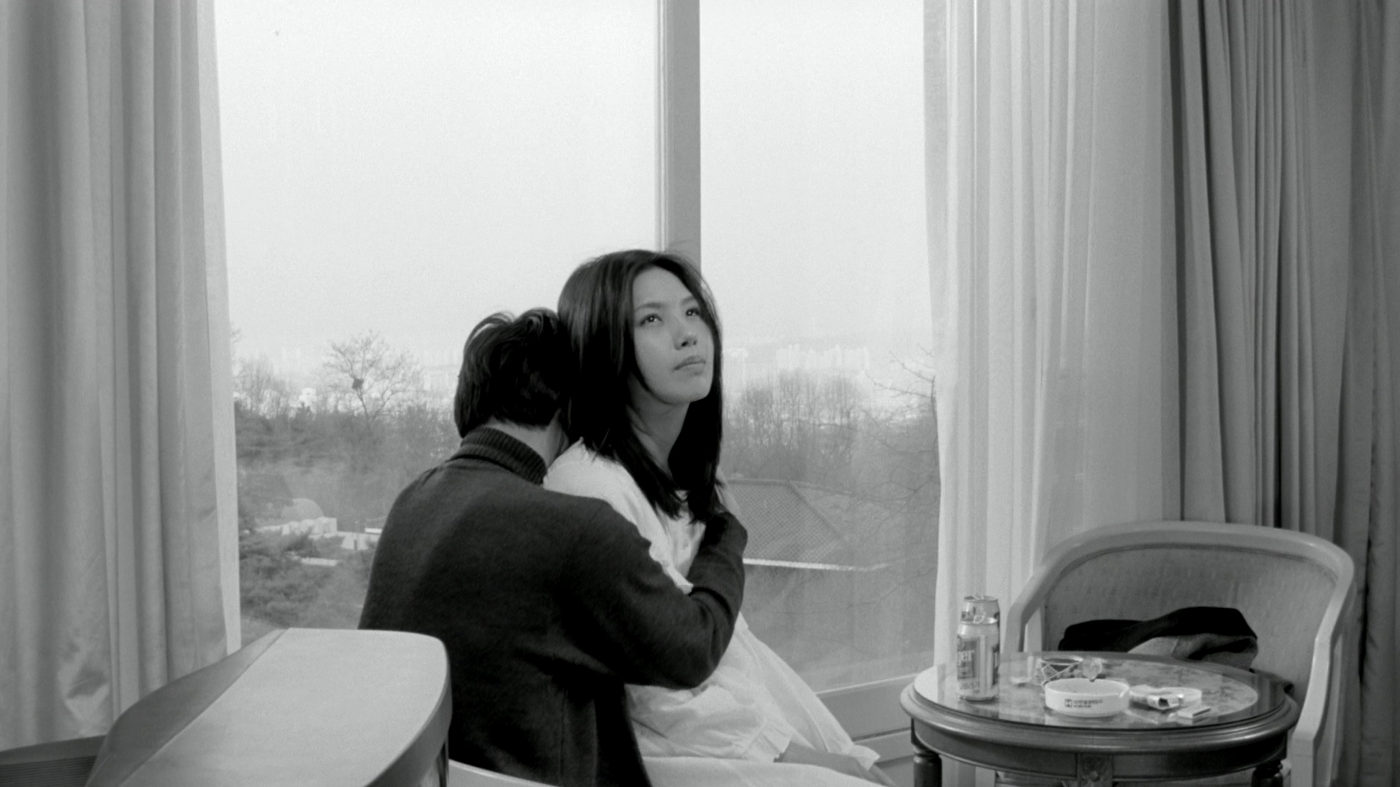 Virgin Stripped Bare by Her Bachelors (Hong Sangsoo, 2000)