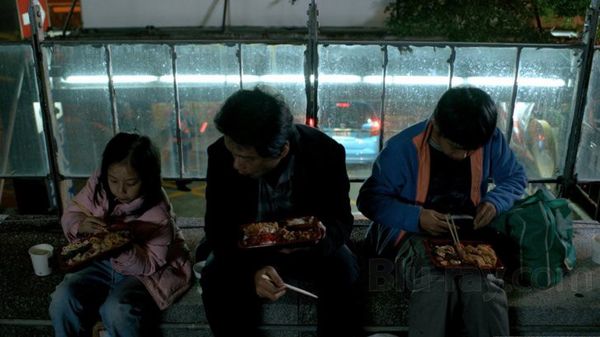 Stray Dogs (Tsai Ming-liang, 2013)