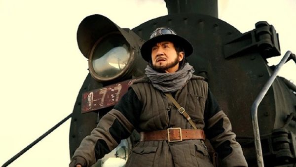 Railroad Tigers (Ding Sheng, 2016)