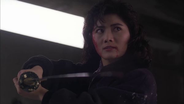 In the Line of Duty V: Middle Man (Cha Chuen-yee, 1990)